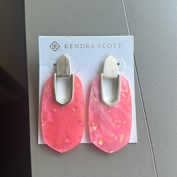 Kendra Scott earrings - Picture 1 of 3